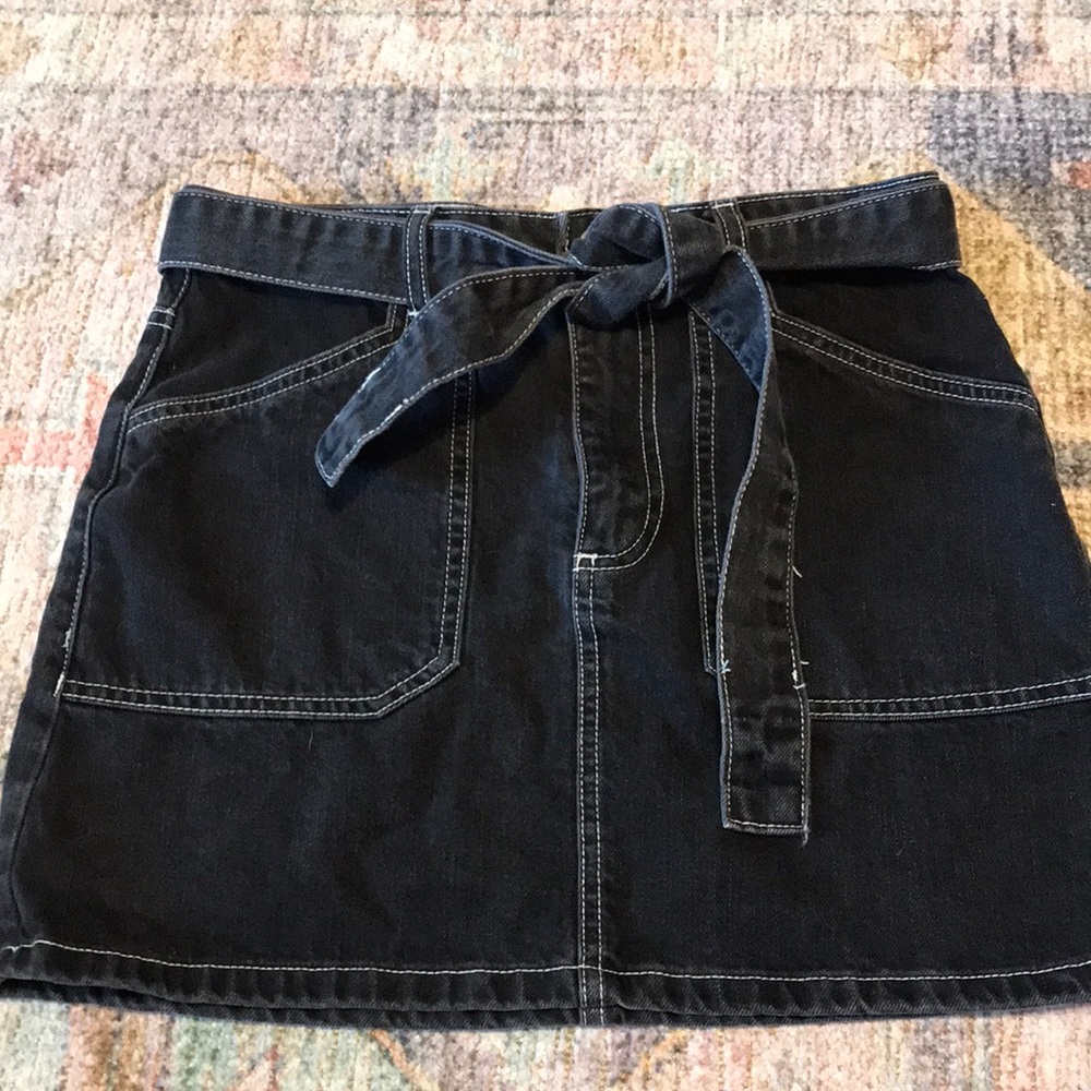 Forever 21 black cargo skirt